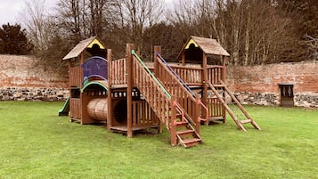 Children's play area - outdoor