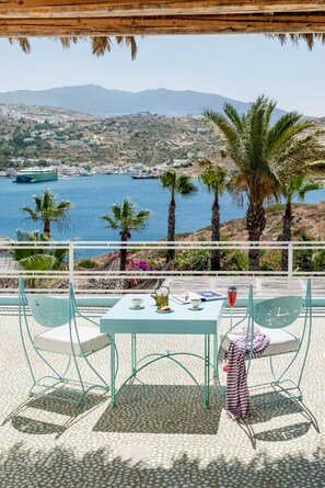 Deluxe Suite | Balcony - Agalia Luxury Suites (Ios)