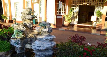 Riverside Hotel and Conference Centre