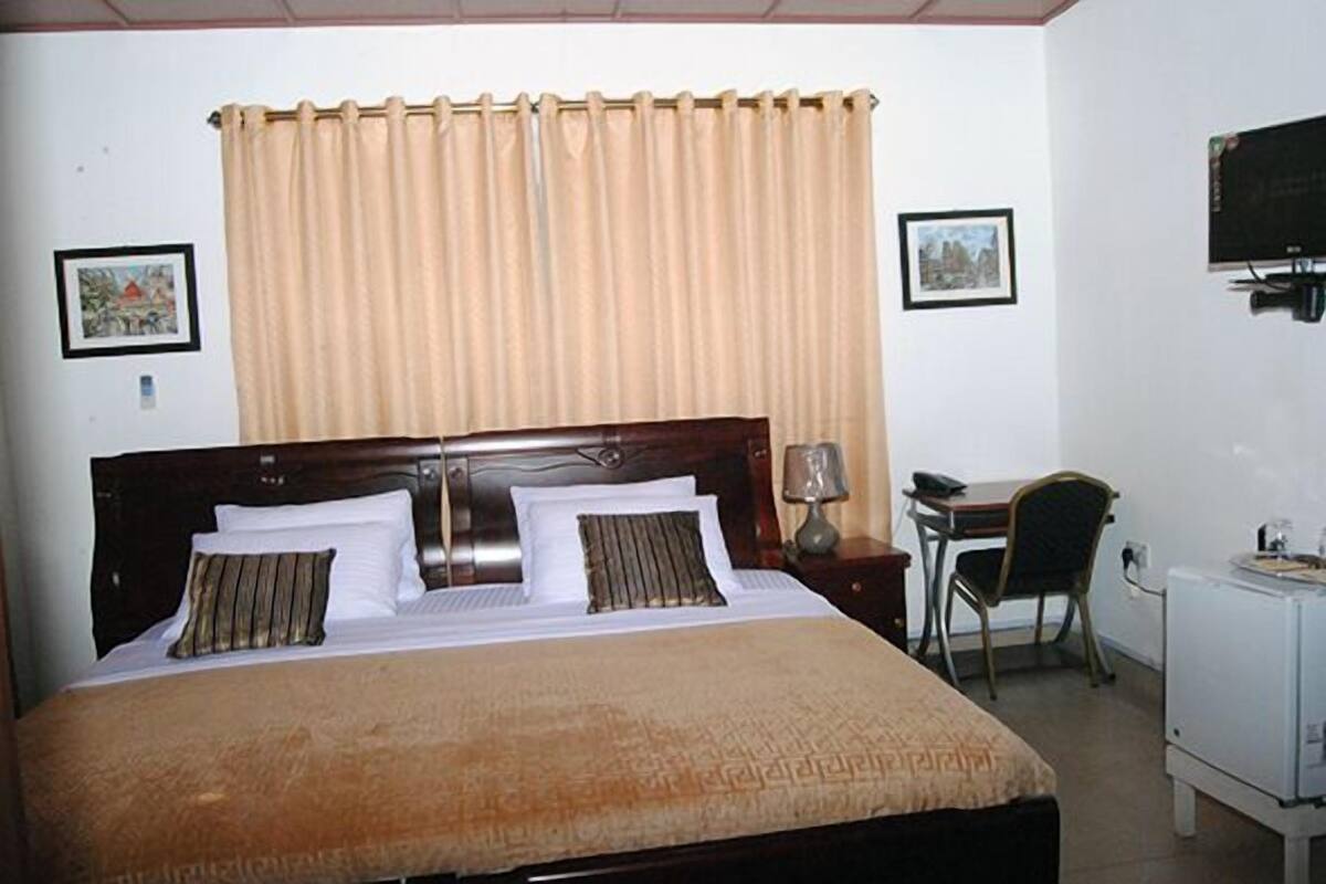 royal twin room, city view | view from room