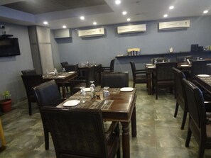Indian cuisine - Mango Hotels Nagpur (Nagpur)