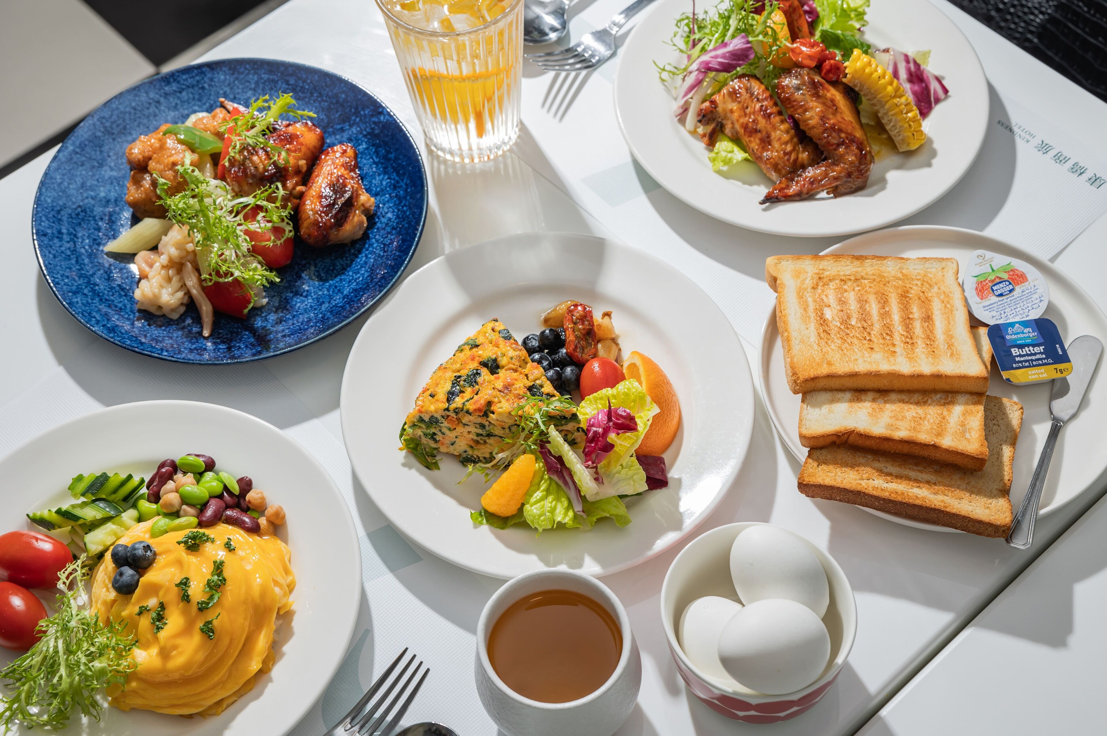 daily buffet breakfast (twd 380 per person)