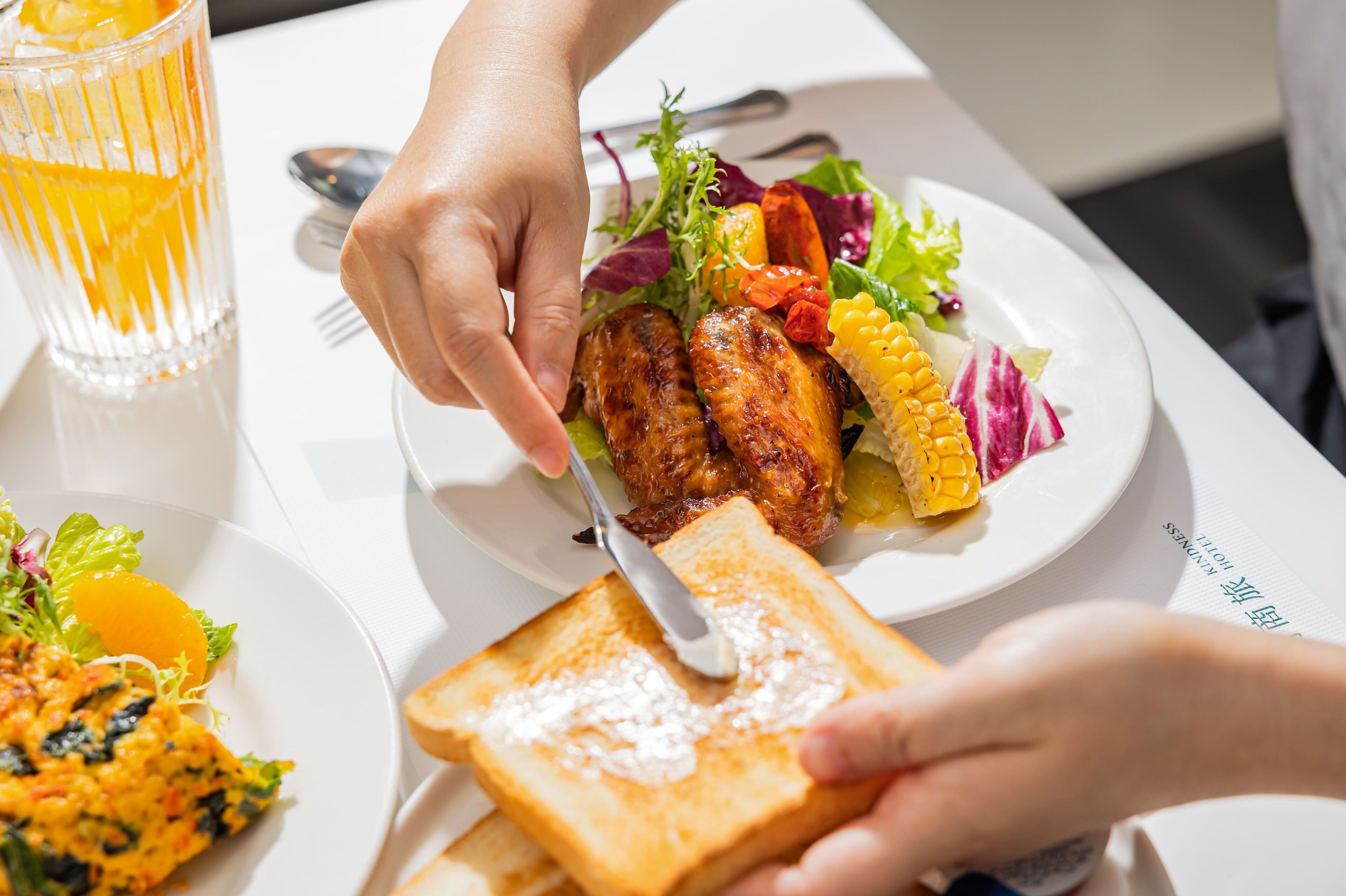 daily buffet breakfast (twd 380 per person)