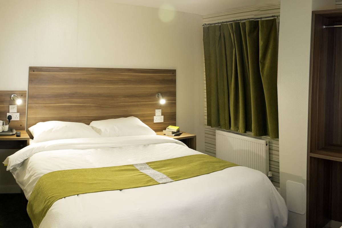 family room | desk, iron/ironing board, free wifi