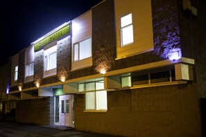 Fachada de la propiedad