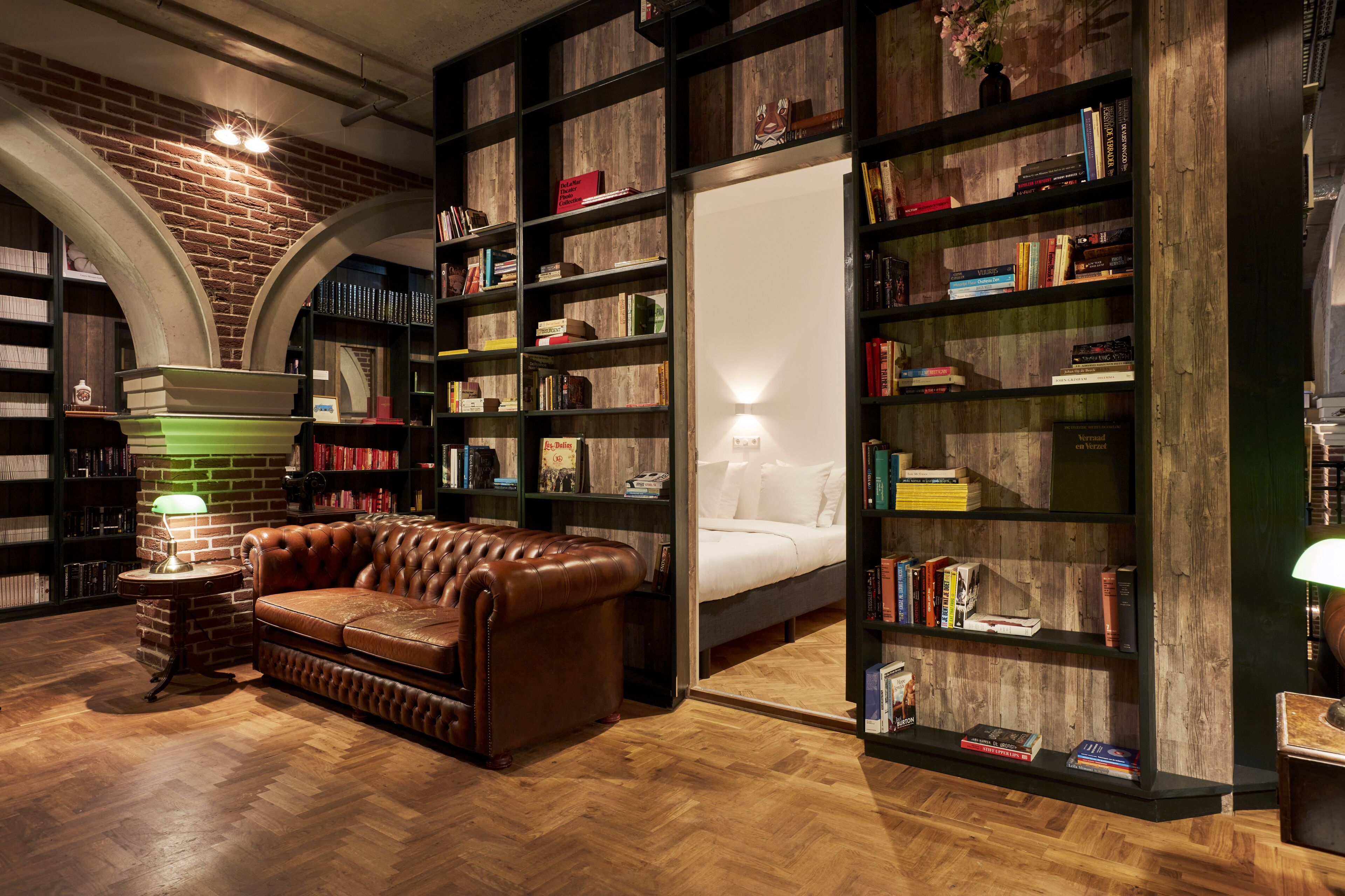 Double Room, Shared Bathroom (Secret Bookcase M) | Free WiFi, bed sheets