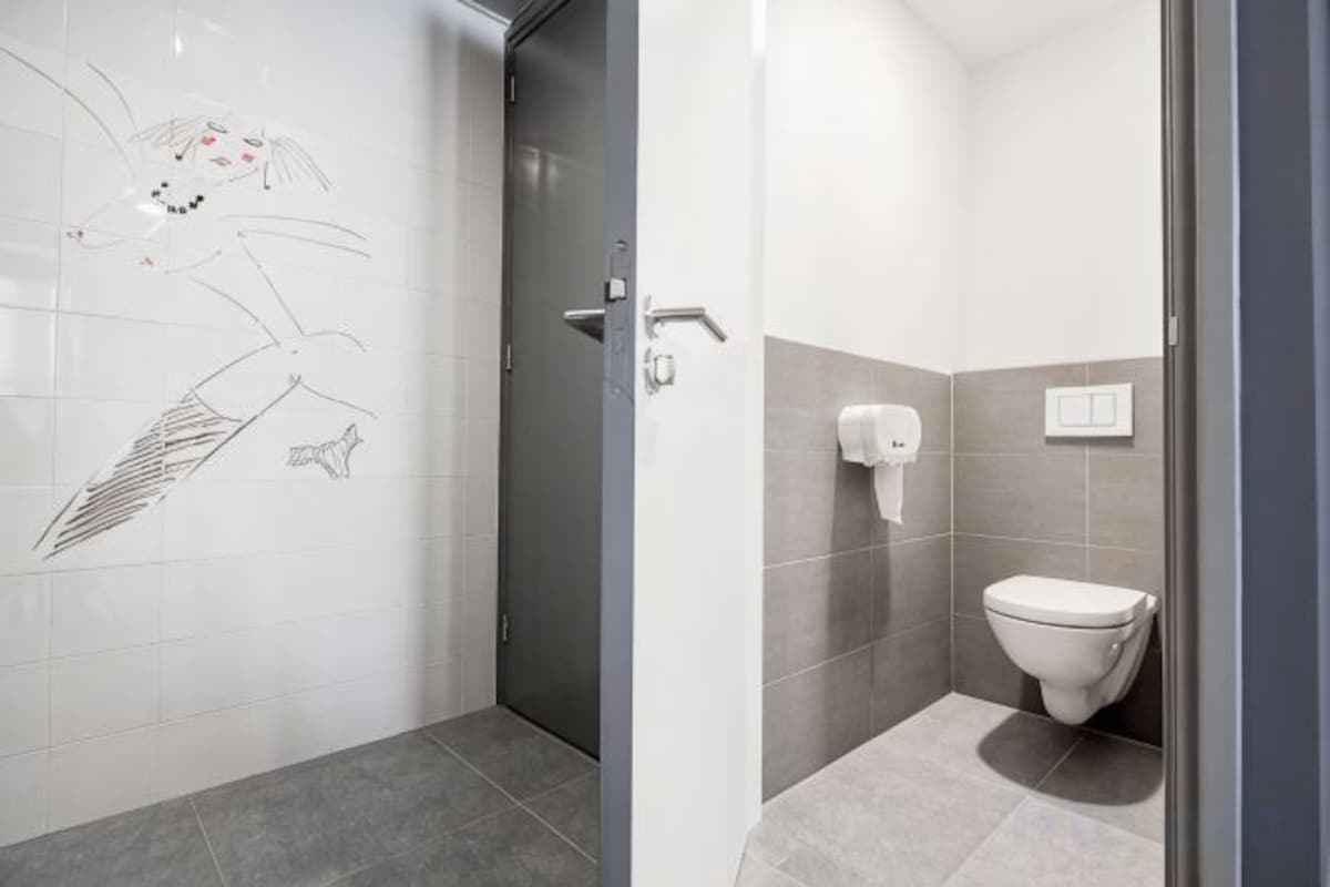 Hair dryer, towels