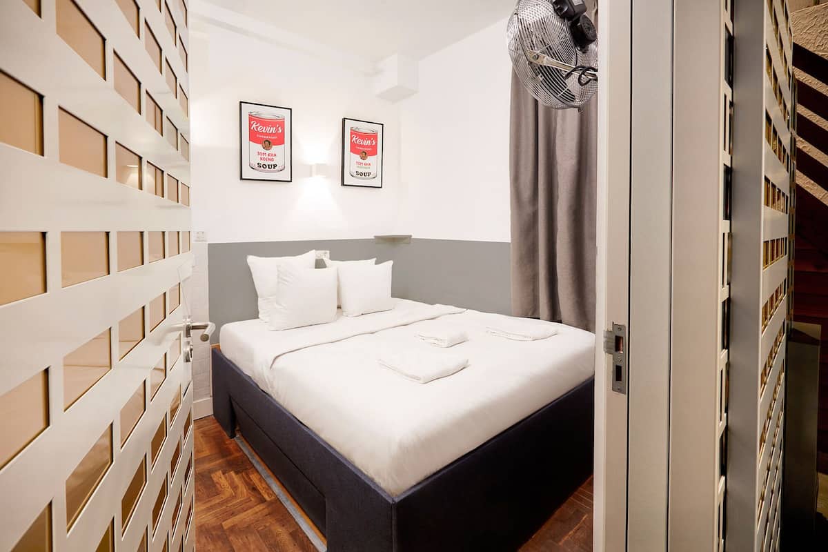 Double Room, Ensuite (Sin City Ground Floor) | Free WiFi, bed sheets