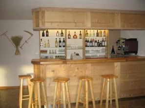 Bar (on property) - Hôtel Alpen Roc (Morzine)