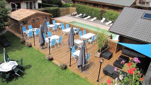 Breakfast and dinner served, Regional cuisine