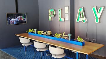 Coin salon dans le hall