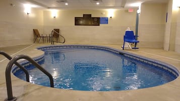 Indoor pool, pool loungers