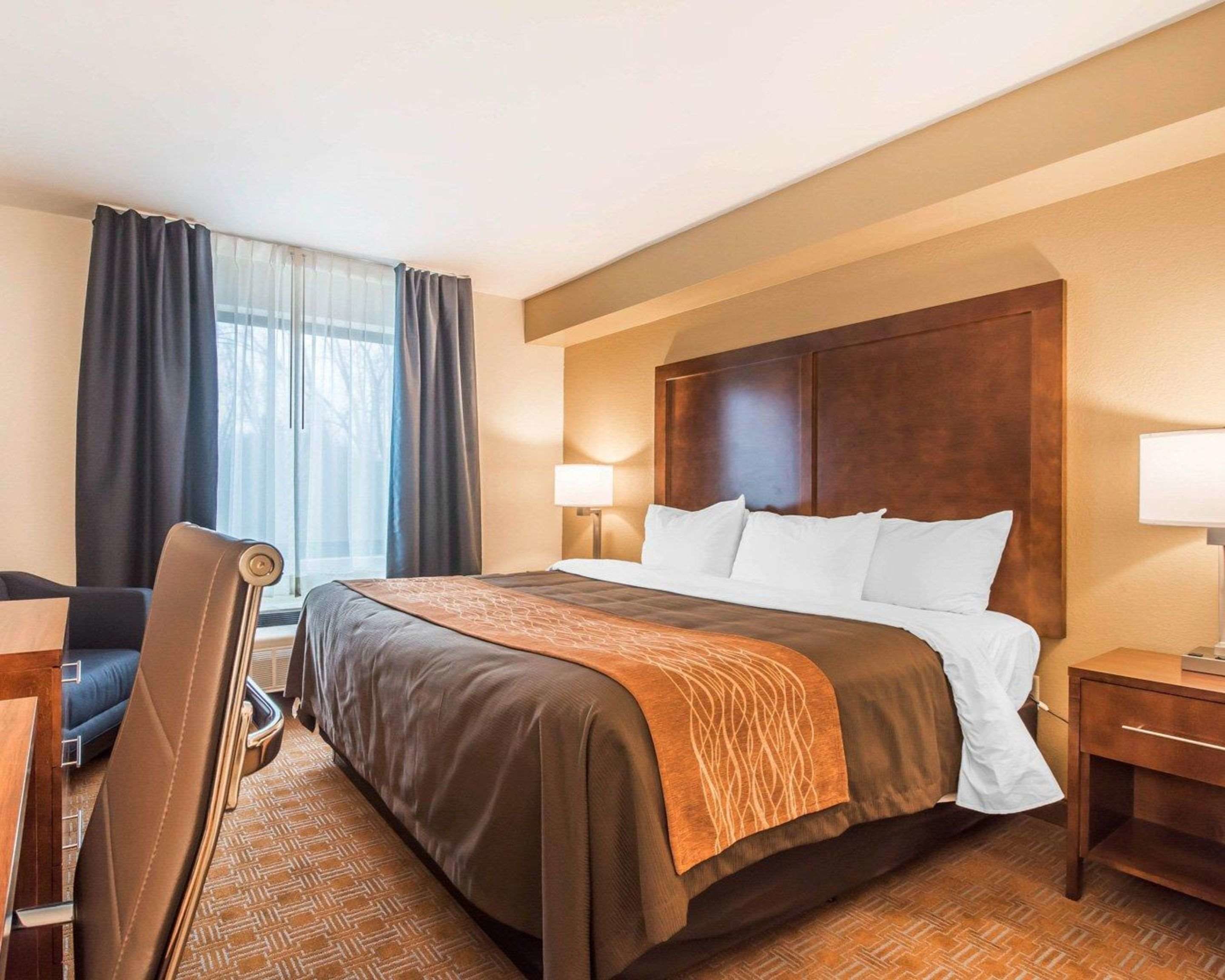Desk, blackout drapes, iron/ironing board, free WiFi