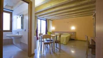 Room | 1 bedroom, minibar, in-room safe, desk