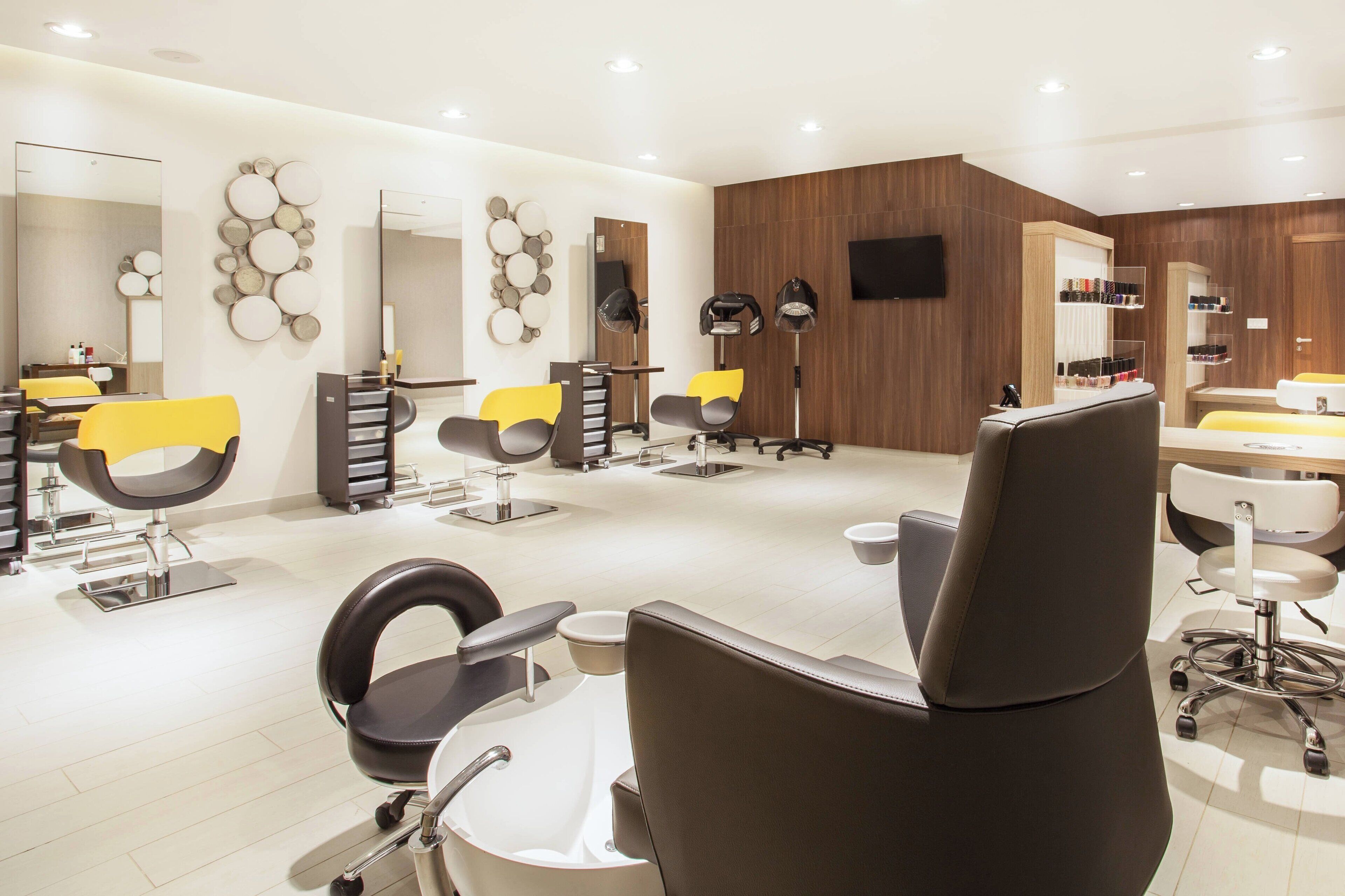 steam room, body treatments, body wraps, body scrubs, facials