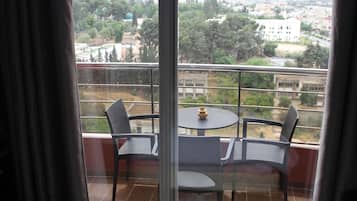 Minibar, in-room safe, desk, blackout curtains