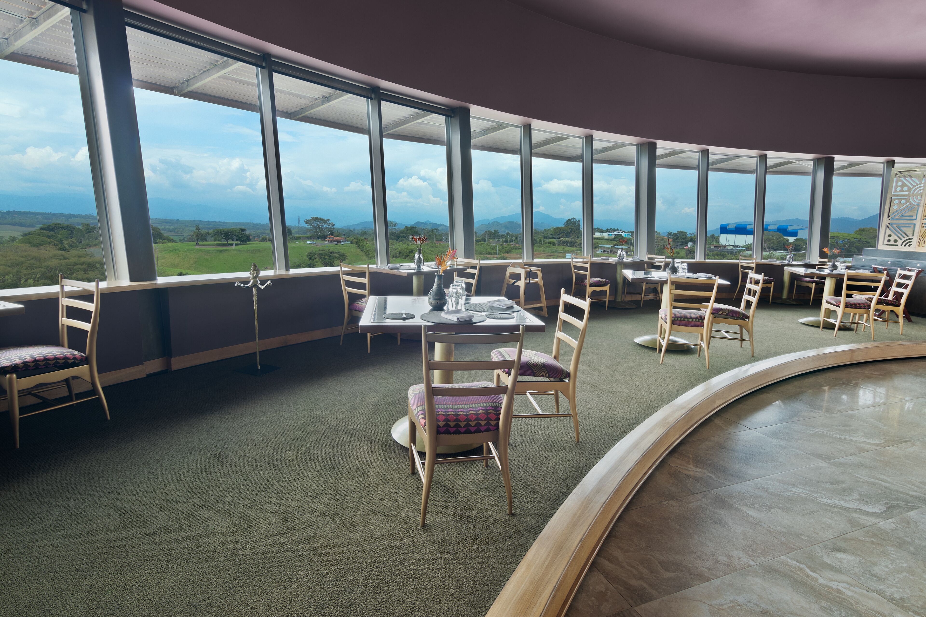 2 restaurants, local and international cuisine