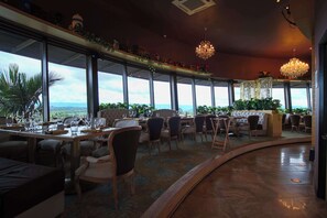 2 restaurants, local and international cuisine