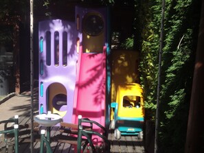 Außen-Kinderspielplatz