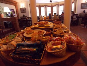 Tägliches inbegriffenes Frühstücksbuffet