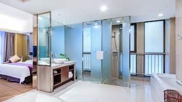 Double Room (Extreme Sassy) | Bathroom | Shower, free toiletries, towels