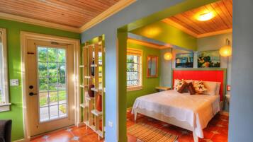 1 bedroom, premium bedding, iron/ironing board, free WiFi