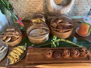 Free daily continental breakfast