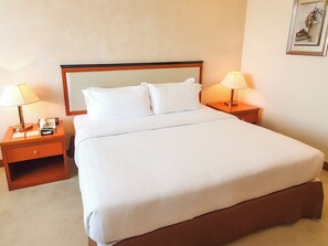 Kamar Deluks, 1 Tempat Tidur King | Minibar, brankas, meja kerja, dan tempat tidur bayi gratis
