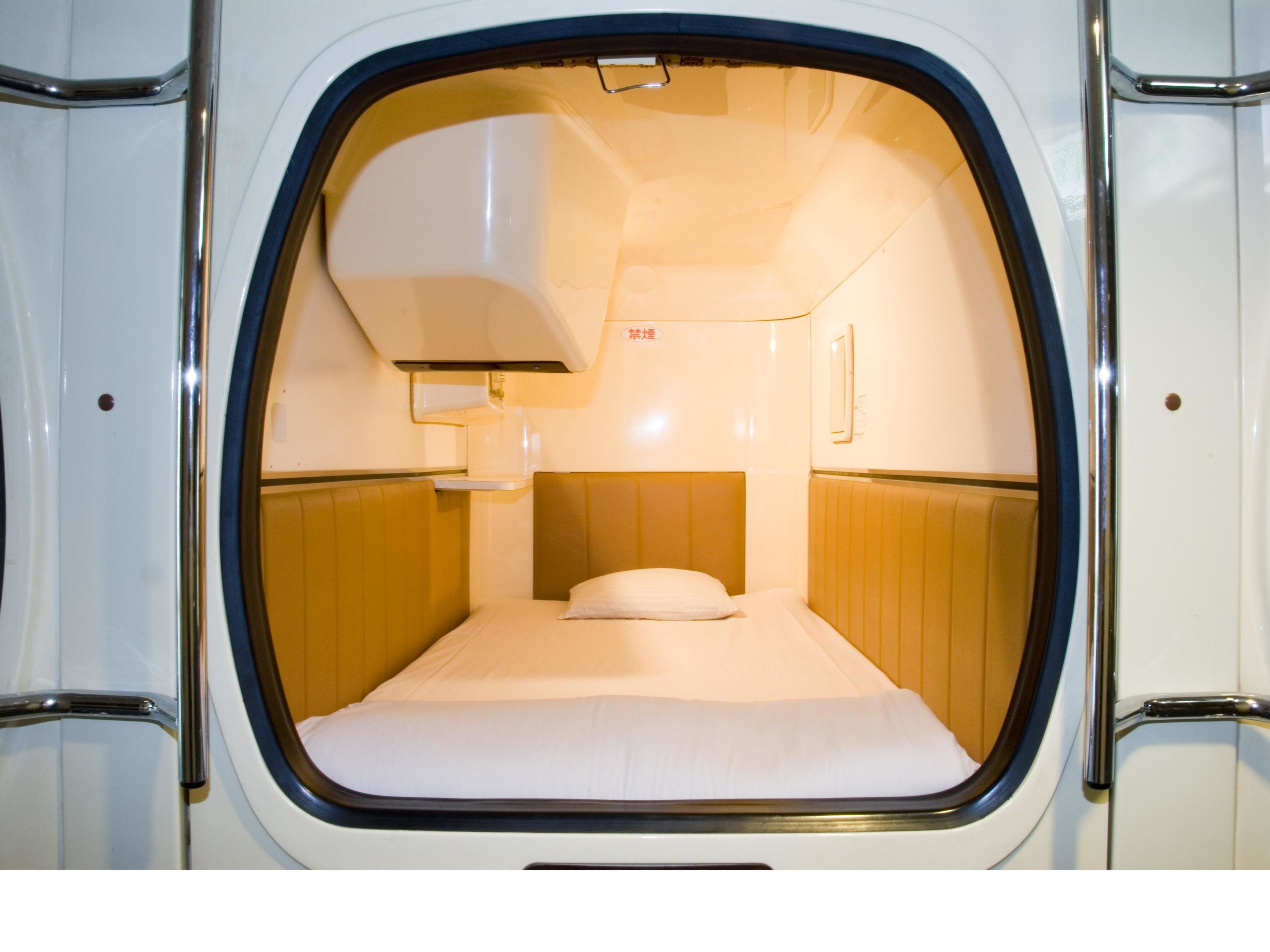 MALE ONLY - Capsule Room, Non Smoking 