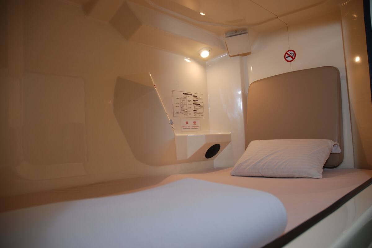 MALE ONLY - Cabin Room, Non Smoking