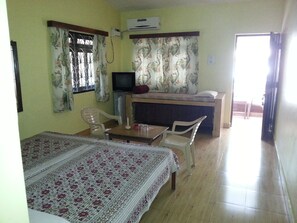 Standard Room - Albenjoh Guesthouse (Calangute)