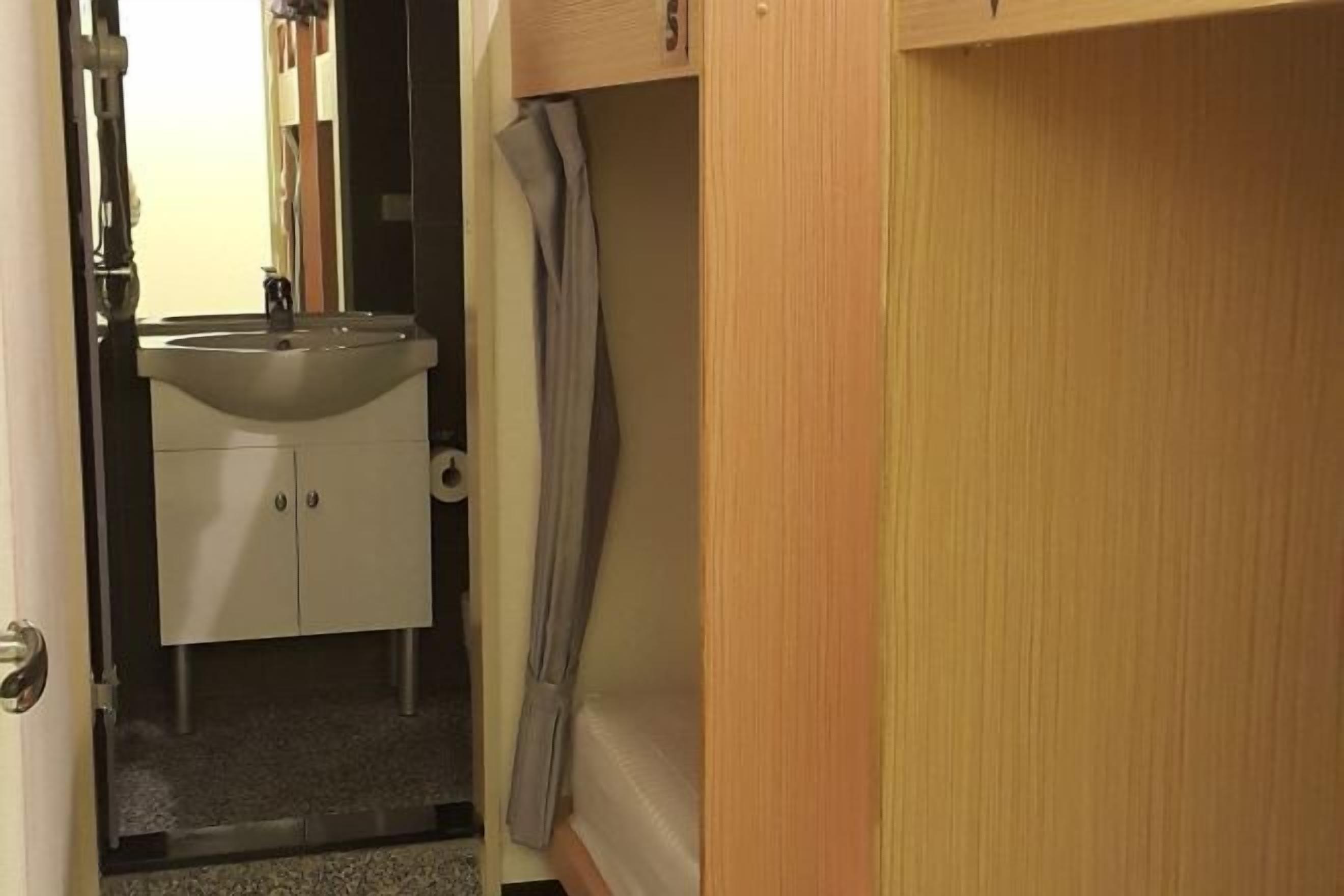 Baño | Ducha, secador de pelo y toallas