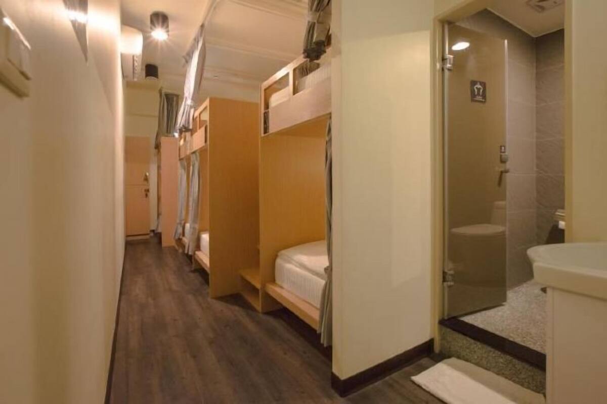 加厚床垫、客房内保险箱、遮光窗帘、免费 WiFi