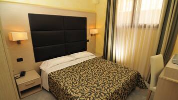 Minibar, Zimmersafe, Schreibtisch, schallisolierte Zimmer