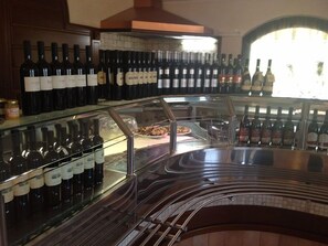 Frühstück, Mittagessen, Abendessen, lokale Küche 