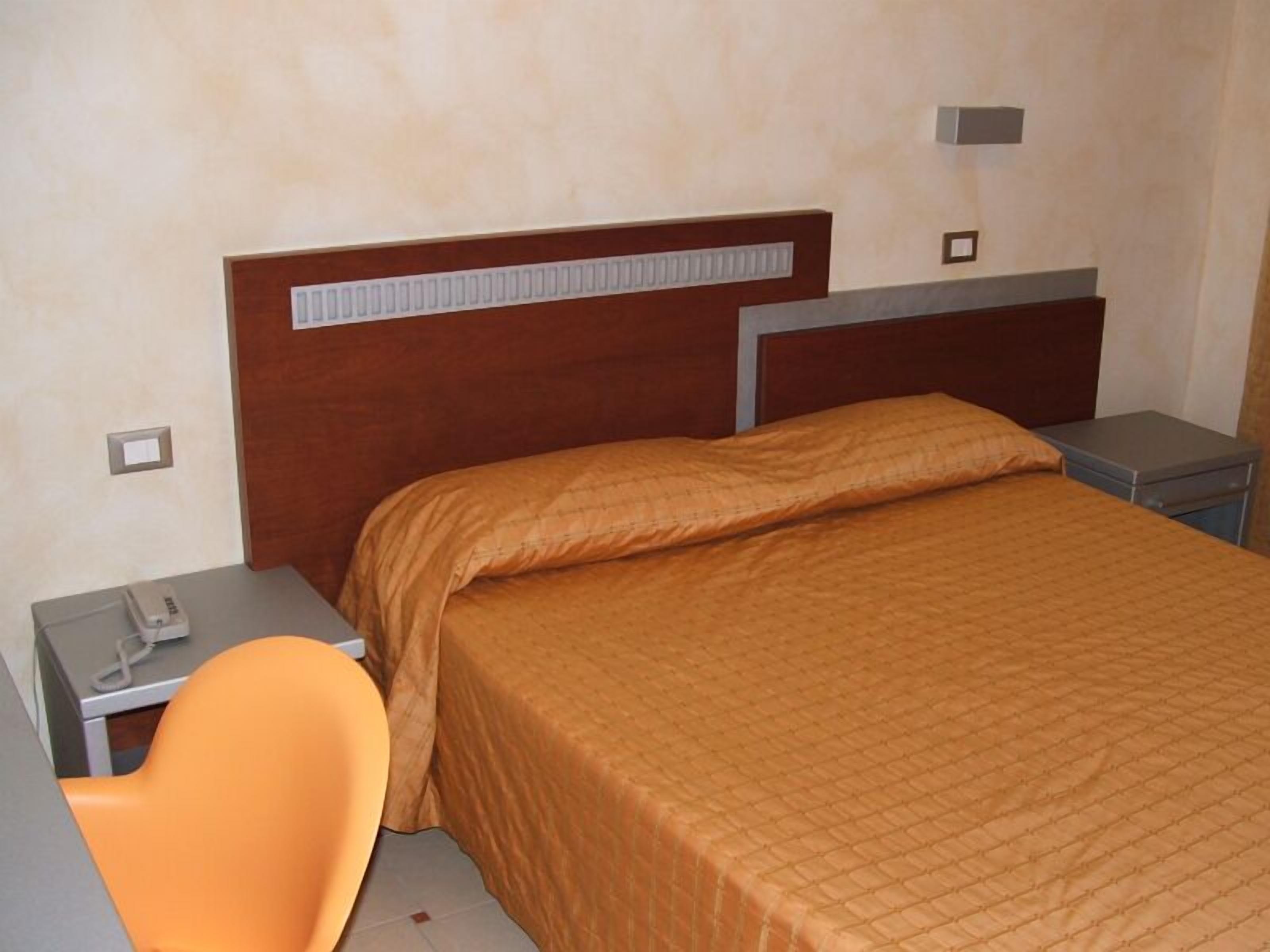 minibar, in-room safe, desk, soundproofing