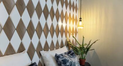 Quentin Hotel Golden Bear