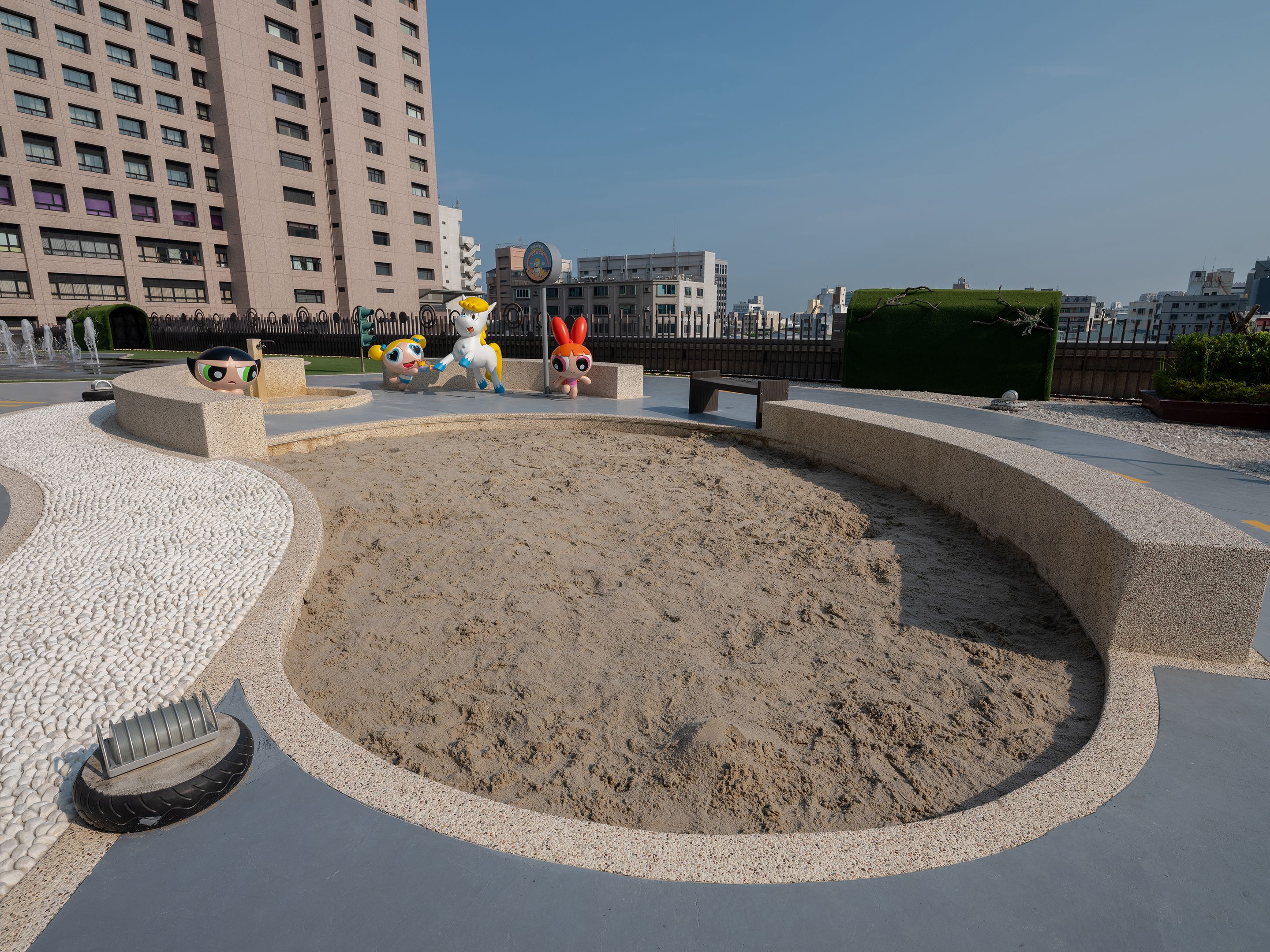 children’s play area – outdoor