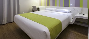DMax Hotel
