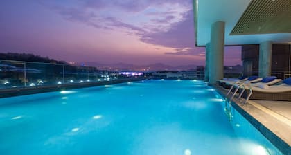 DoubleTree by Hilton Guangzhou Science City-Free Shuttle Bus Service During Canton Fair Period