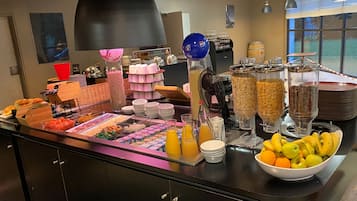 Daily buffet breakfast (EUR 13.90 per person)