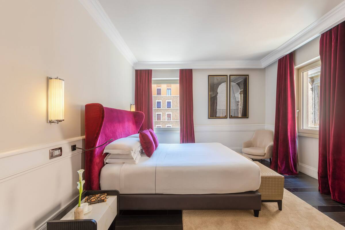 Premium bedding, down duvets, pillow-top beds, minibar