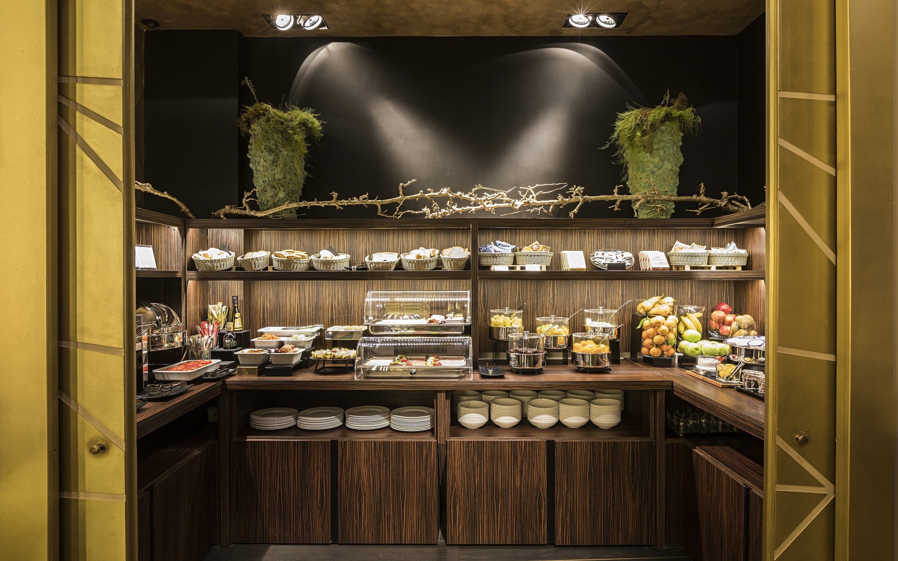Tägliches Frühstücksbuffet gegen Gebühr