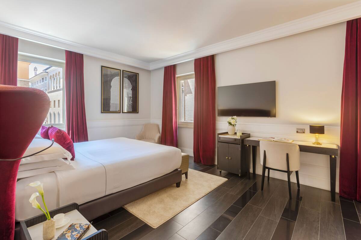 Premium bedding, down duvets, pillow-top beds, minibar