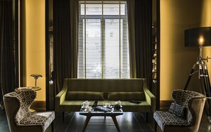 Lobby sitting area - Palazzo Navona (Rome)