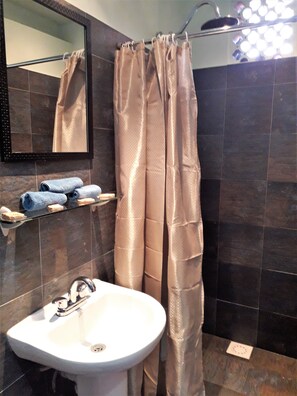 Standard Triple Room, 1 Bedroom, Private Bathroom | Bathroom - Miller's Guest House (Buccoo)