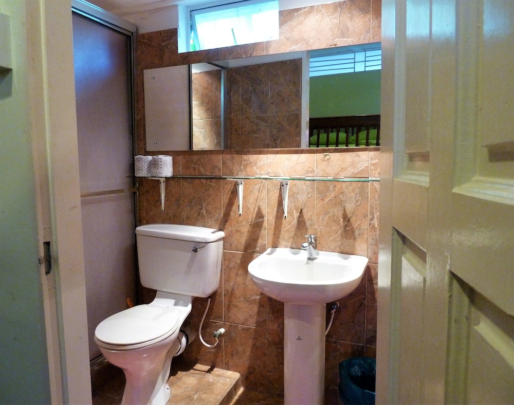 Miller's Guest House by null