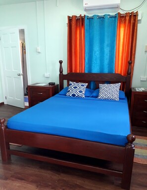 Standard Double Room, 1 Queen Bed, Non Smoking, Private Bathroom