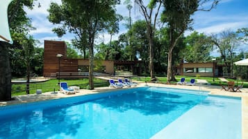 Outdoor pool, pool umbrellas, sun loungers