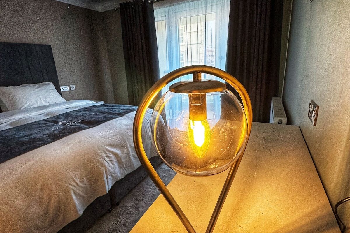 superior suite | in-room safe, desk, iron/ironing board, free cots/infant beds